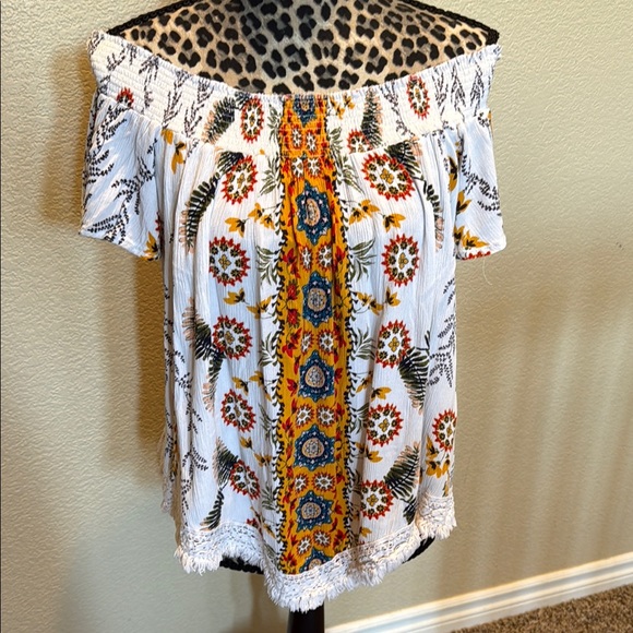 Skylar + Jade Tops - White and Orange Ruffled Flutter Sleeve Blouse